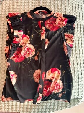 Express Button up Black Floral Ruffle-Sleeve Blouse